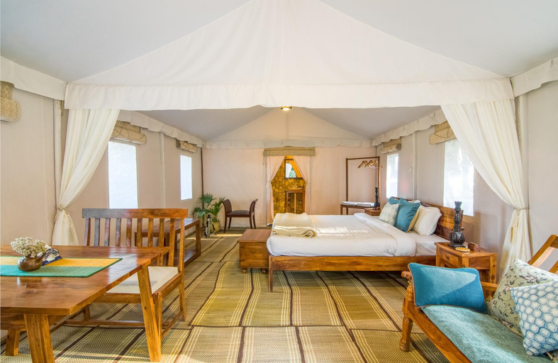 Bedroom 2, Nayalap - Rural Himalayan Glamping, Almora