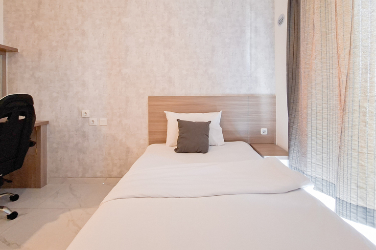 Others 2, Modern Earth Tone Minimalist Studio at Sky House BSD Apartment By Travelio, South Tangerang