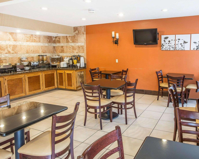 Food & Drinks, Sleep Inn Bessemer Helena, Jefferson