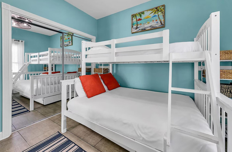 Others 1, Tropical Dreams, Okaloosa