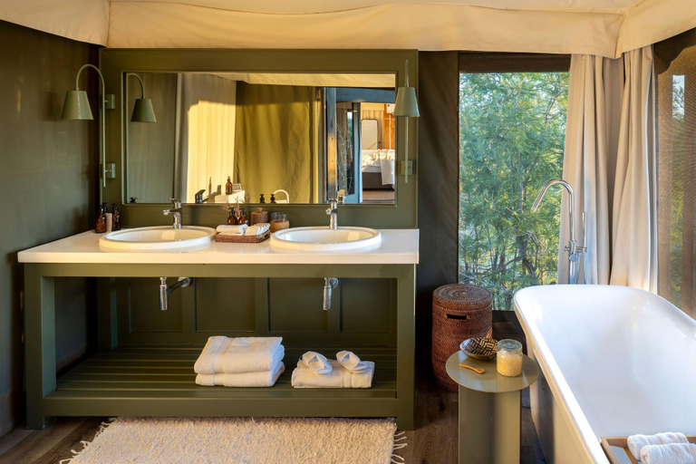 Bathroom 4, Simbavati Hilltop Lodge, Ehlanzeni