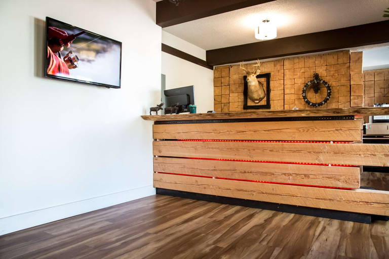 Public Area 2, Stoke Hotel SureStay Collection by Best Western, Columbia-Shuswap