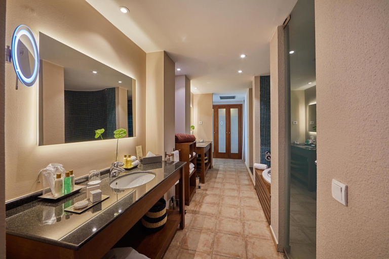 Bathroom 4, Secrets Lanzarote Resort & Spa – Adults only (+18), Las Palmas