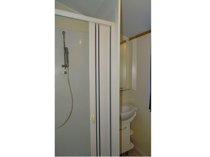 Bathroom, Holiday Home in Vrana near Lake and Beach, Pakoštane