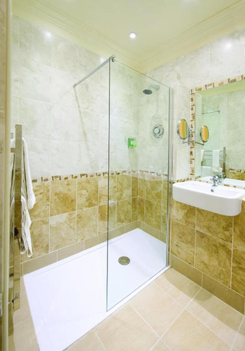 Bathroom 4, Orton Hall Hotel & Spa, Cambridgeshire