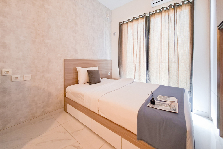 Others 3, Modern Earth Tone Minimalist Studio at Sky House BSD Apartment By Travelio, South Tangerang