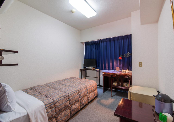 Bedroom 4, Daini Sun Rise Hotel, Kumamoto