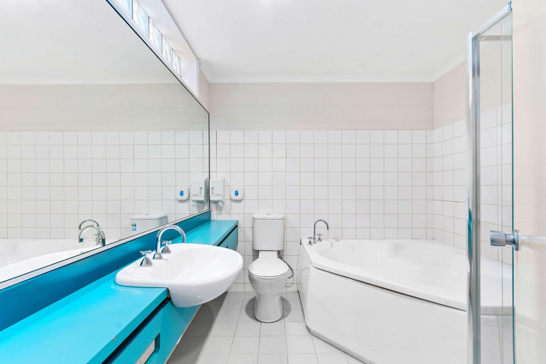 Bathroom 4, Quality Inn & Suites Traralgon, Latrobe - Traralgon