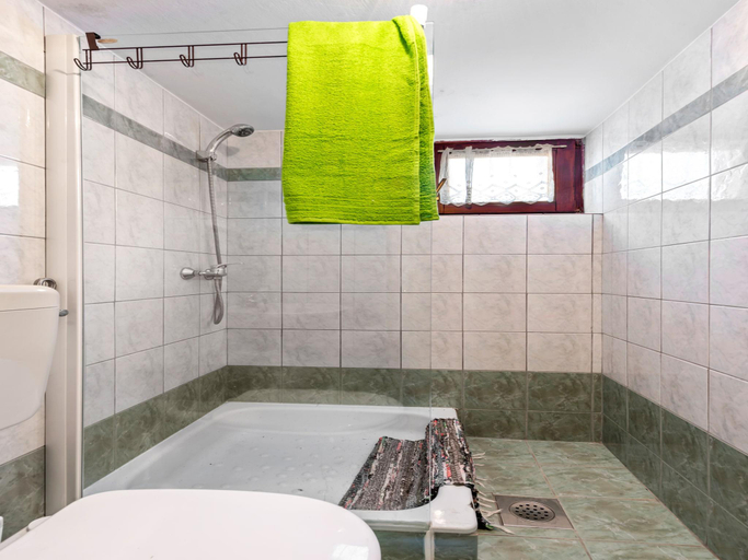 Bathroom 3, Apartment in Jasenice near Maslenica Beach, Jasenice