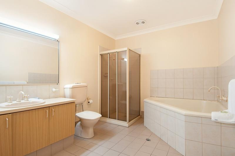 Bathroom 4, Comfort Hotel Dandenong, Gr. Dandenong - Dandenong