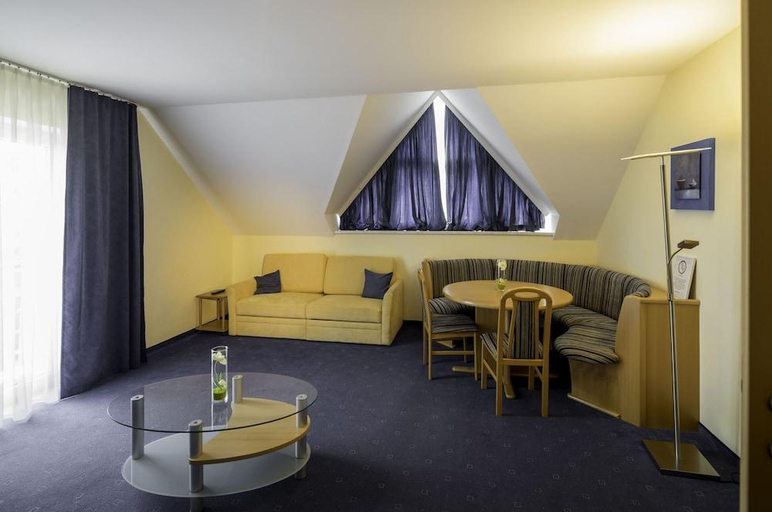 Bedroom 3, Hotel Garni Oasis Loipersdorf, Jennersdorf