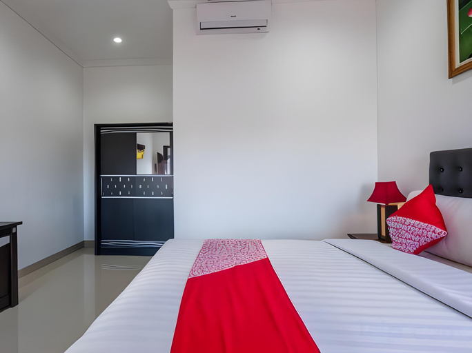 Bedroom 2, RedDoorz @ Uluwatu Suites, Badung