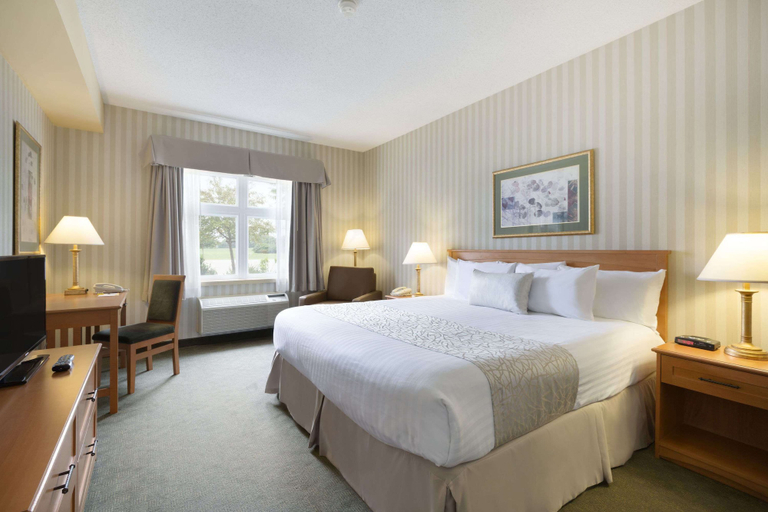Bedroom 4, Days Inn by Wyndham Orillia, Simcoe