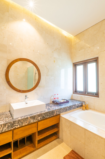 Bathroom 28