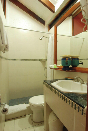 Bathroom 4, Hotel Silberstein, Santa Cruz