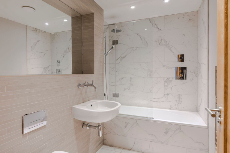 Bathroom, London s Calling - Farringdon - by Frankie Says, London