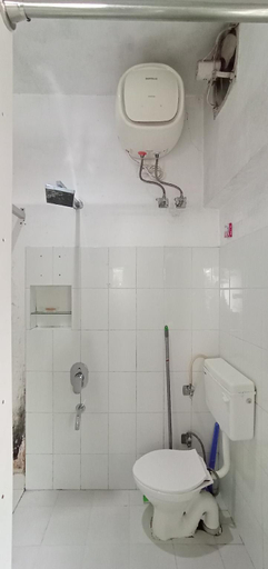 Bathroom 5, Sir Mam Ashram, Shahid Bhagat Singh Nagar