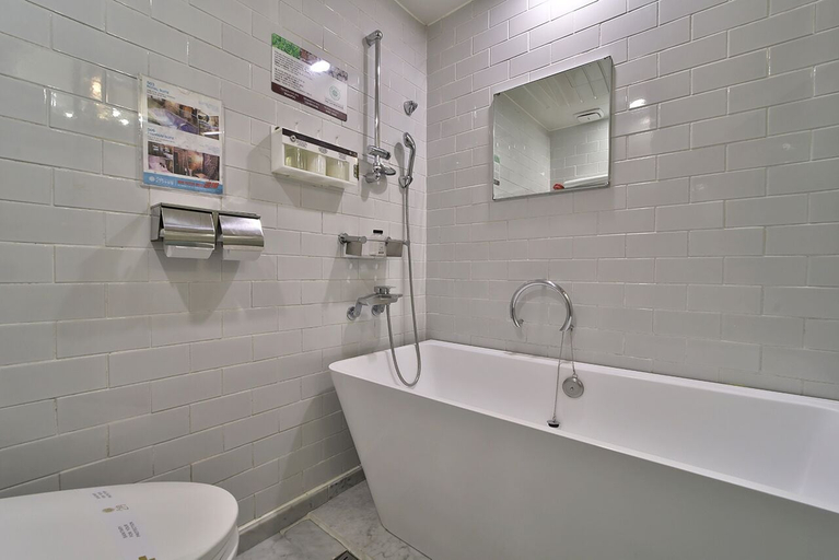 Bathroom 17