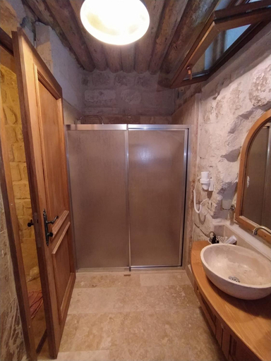 Bathroom 2, Songul Hanım Konagı, Ürgüp