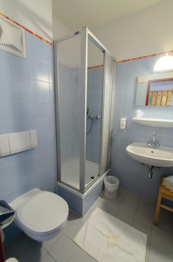 Bathroom 4, JUFA Hotel Maria Lankowitz am See, Voitsberg