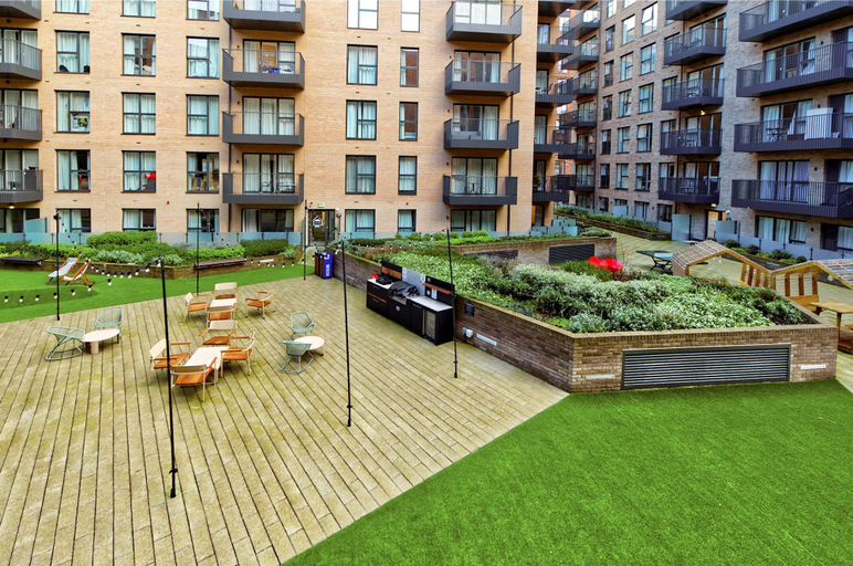 Room 5, Brand-new Two-bedroom Flat in Colindale, London