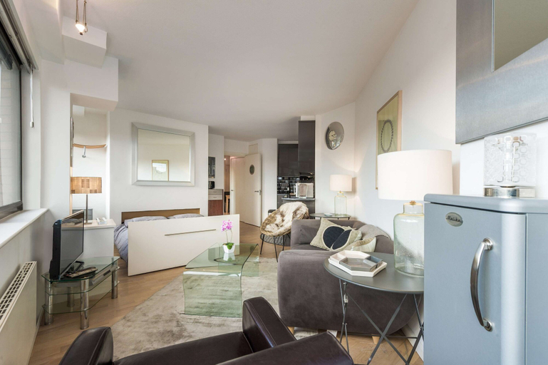Room 2, The Snug Spot - Fitzrovia - By Frankie Says, London