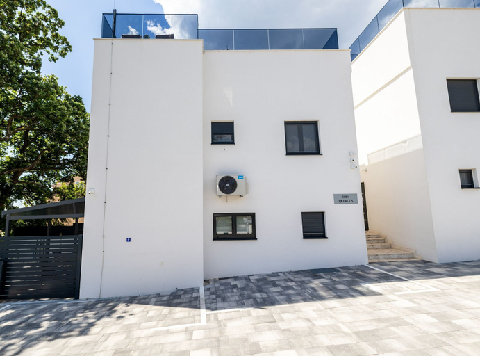 Exterior & Views 2, Villa Tria Quercus, Vodice