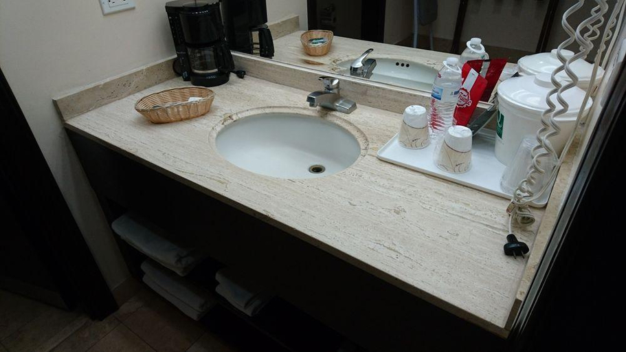 Bathroom 4, Hotel Chihuahua San Francisco, Chihuahua
