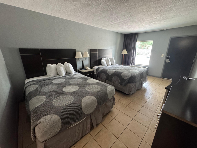 Bedroom 3, Budget Inn Sanford, Seminole