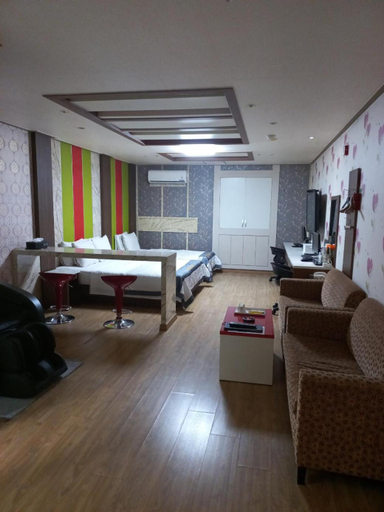 Others 3, Sky Hotel, Hwaseong