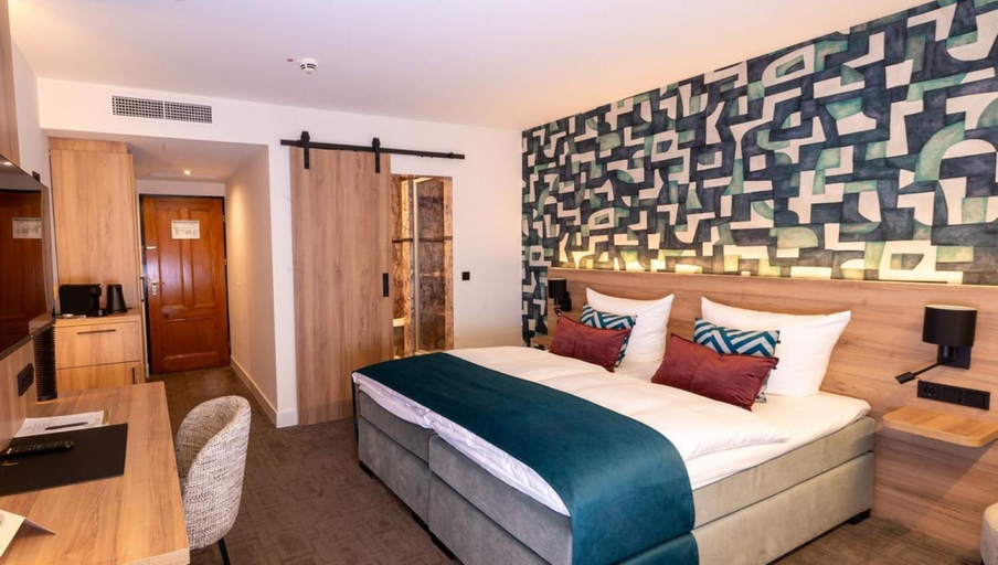 Bedroom 2, Gladbeck van der Valk Hotel, Recklinghausen