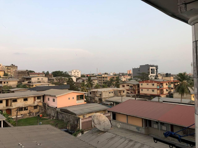 Balcony, 1 Bed Studio Sleeps 2 - Canal Views, Balcony, Wifi, Wouri