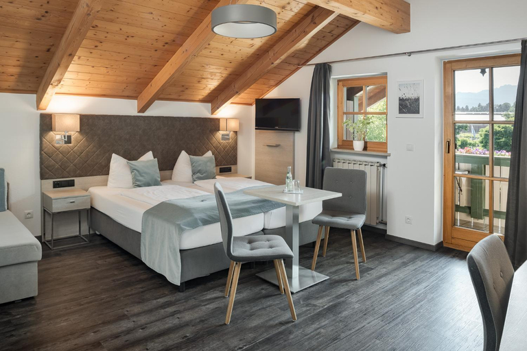 Bedroom, Hotel Garni Mowe am See, Rosenheim