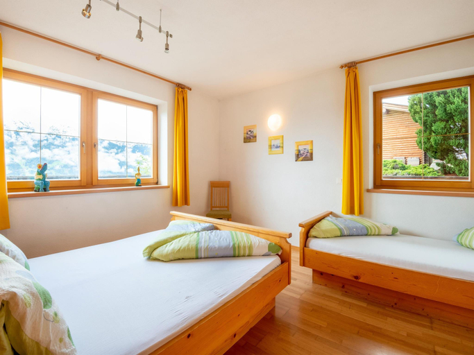Bedroom 3, Apartment in Gattererberg Near Ski Slopes, Schwaz