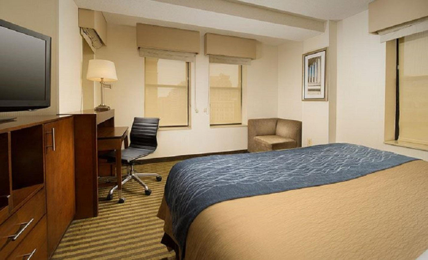 Bedroom 3, Comfort Inn Downtown Dc/Convention Center, Washington D.C.