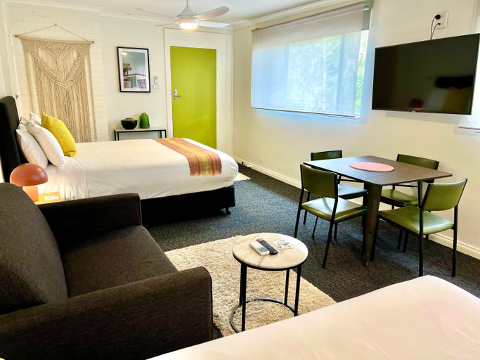 Others 2, Warburton Motel, Yarra Ranges - Central