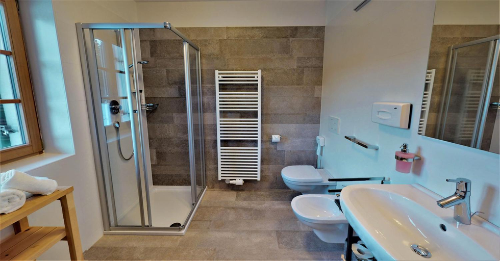 Bathroom 4, Natura Boutique Chalet Wellness SPA, Bolzano