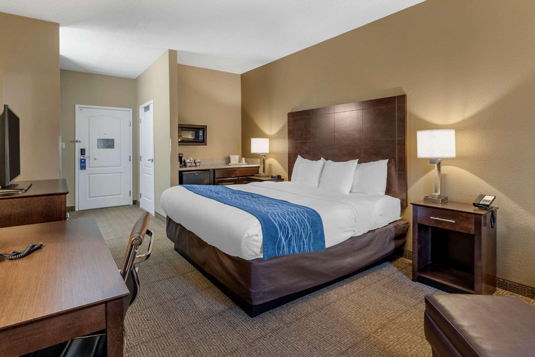 Bedroom 3, Comfort Inn & Suites Bryant - Benton, Saline