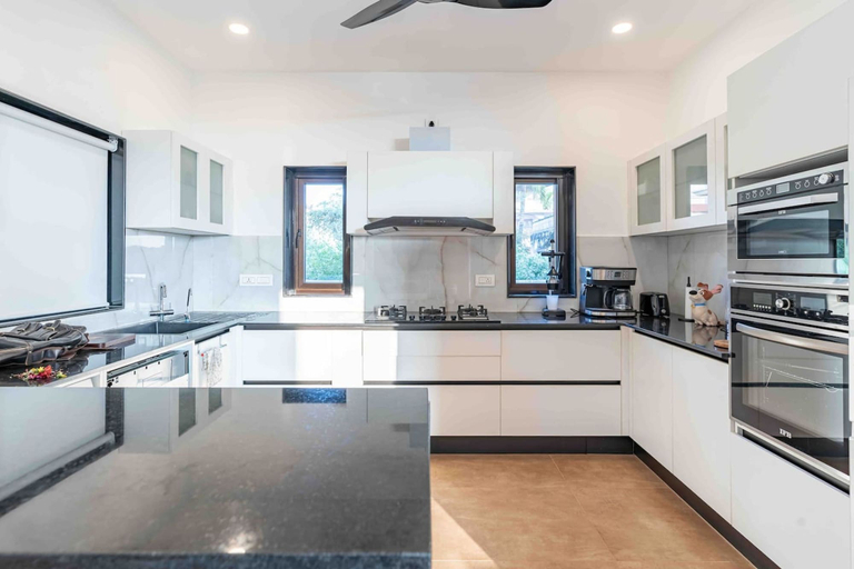 Room 3, Luxury 4bhk Pool Villa - Sunset View, North Goa