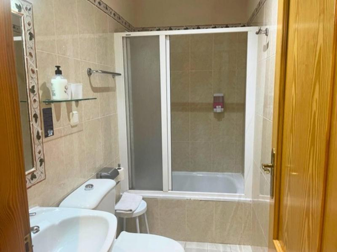 Bathroom 3, Hotel Torre San Juan, Alicante