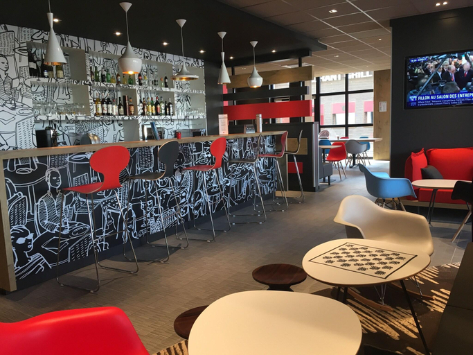 Public Area 3, ibis Niort Est Mendes France, Deux-Sèvres