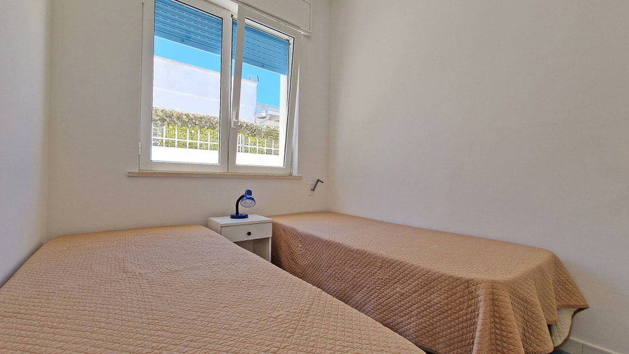 Room 2, Corte 2 in Residence With 5 Beds - 2 Bedrooms, Lecce
