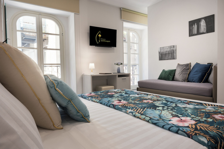 Bedroom 3, PALAZZO SANT'ARCANGELO, Napoli