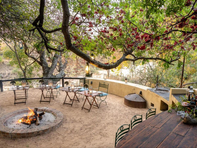 Public Area 3, Shimungwe lodge, Mopani