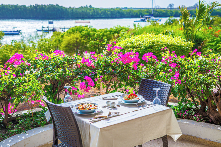 Food & Drinks 5, Keur Saloum Resort, Foundiougne