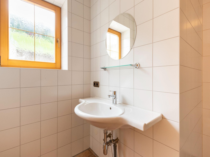 Bathroom 3, Apartment in Gattererberg near Ski Slopes, Schwaz