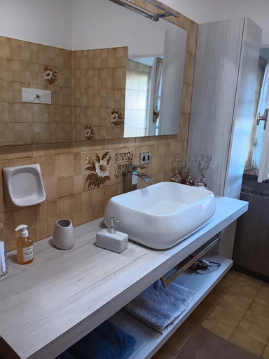 Bathroom 2, Il Sentiero, Verona