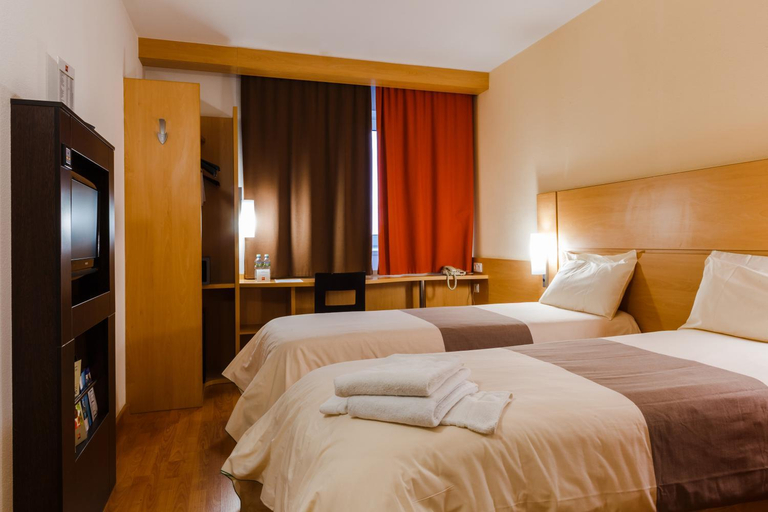 Bedroom 3, Ibis Samara, Samara