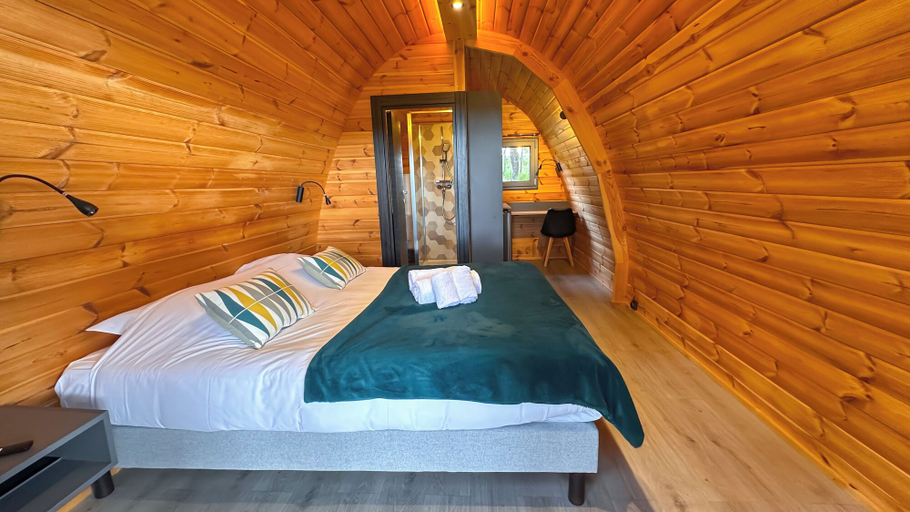 Bedroom 4, Les Rocailles, Hérault