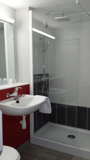 Bathroom 4, balladins Dieppe, Seine-Maritime
